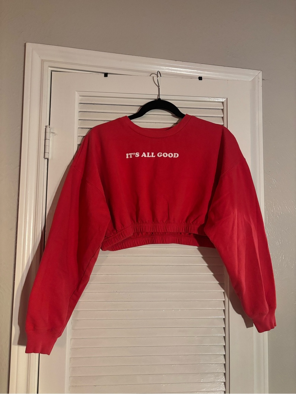 Freeze Red Cropped Sweatshirt with White Text